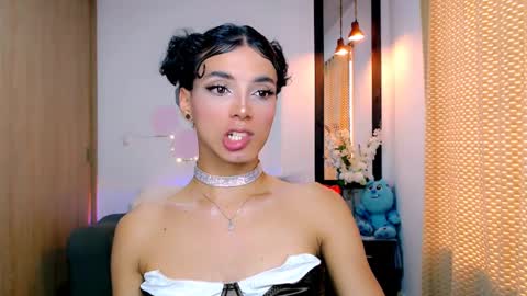 Snapshot of nilam217 chatting on 03.10.25 Nilam online show from 03.10.25