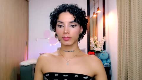 Snapshot of nilam217 chatting on 03.12.25 Nilam online show from 03.12.25