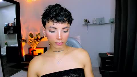 Snapshot of nilam217 chatting on 10.24.25 Nilam online show from 10.24.25