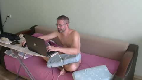 Snapshot of nilko80 chatting on 06.04.26 nilko80 online show from 06.04.26
