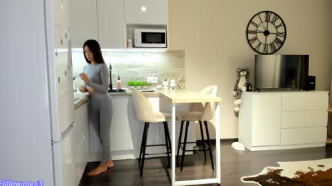 Bella online show from 01.08.25