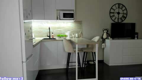 Bella online show from 01.15.25