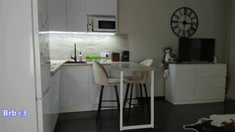 Bella online show from 10.25.25