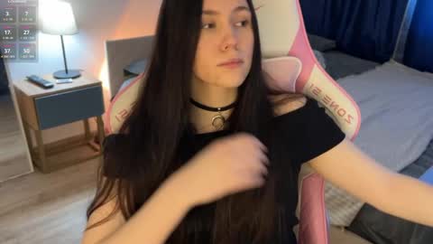 Snapshot of nimfaheart chatting on 02.15.25 Jennet online show from 02.15.25