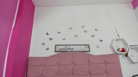 Nina online show from 12.19.24