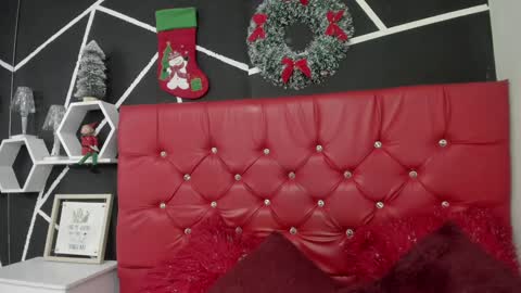 Nina online show from 12.23.24