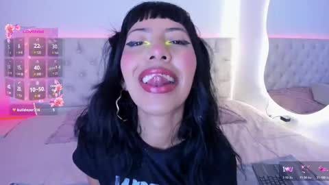 Snapshot of nina_fooxxx chatting on 11.09.25 Nina Fox online show from 11.09.25