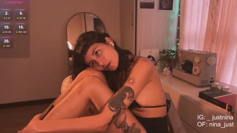 Snapshot of nina_just chatting on 02.01.25 Nina. online show from 02.01.25