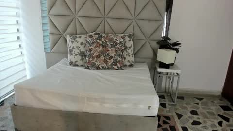  Nina  online show from 09.13.25