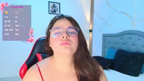 N I N A  online show from 02.23.26