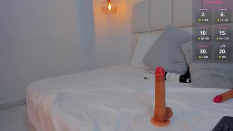 Nina online show from 09.19.25