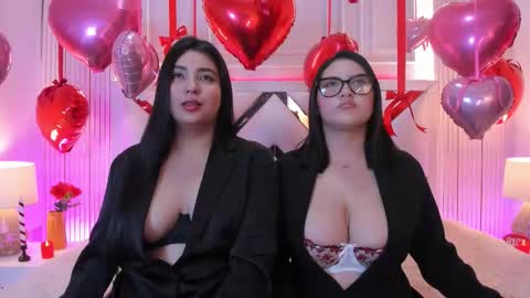 Snapshot of ninablooms01 chatting on 02.15.26 Nina online show from 02.15.26