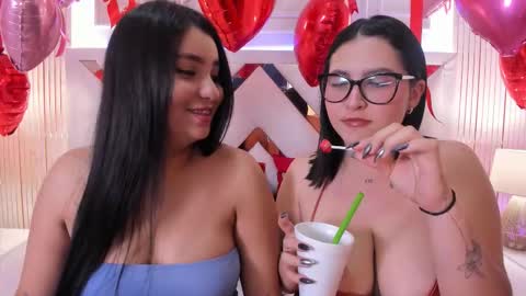 Snapshot of ninablooms01 chatting on 02.21.26 Nina online show from 02.21.26