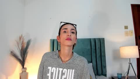 Snapshot of ninacavallli chatting on 02.07.25 Nina online show from 02.07.25