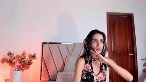 Snapshot of ninacavallli chatting on 02.24.25 Nina online show from 02.24.25