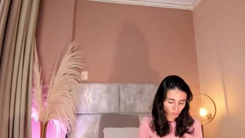 Snapshot of ninacavallli chatting on 11.04.25 Nina online show from 11.04.25