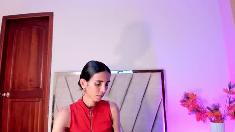 Snapshot of ninacavallli chatting on 11.10.25 Nina online show from 11.10.25