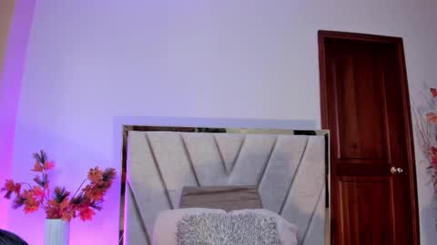 Snapshot of ninacavallli chatting on 11.13.25 Nina online show from 11.13.25