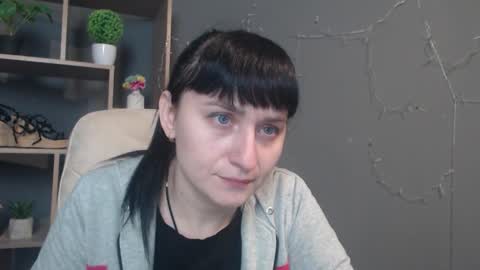 ninaflawlees online show from 12.01.25