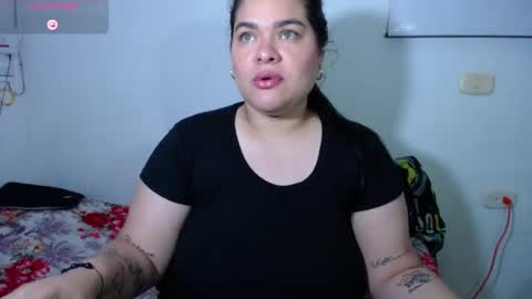 NinaFuentes online show from 08.06.26