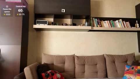 Snapshot of ninanovalicious chatting on 10.23.25 NinaNovalicious online show from 10.23.25