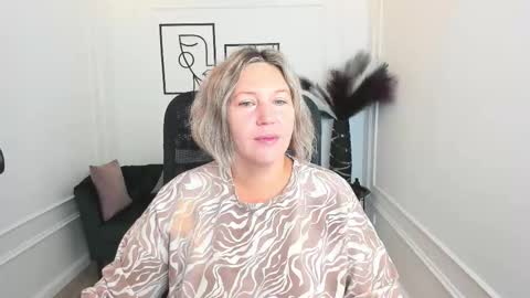 ninastarle online show from 09.28.25