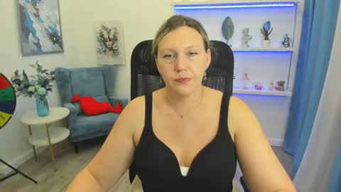 ninastarle online show from 05.14.26