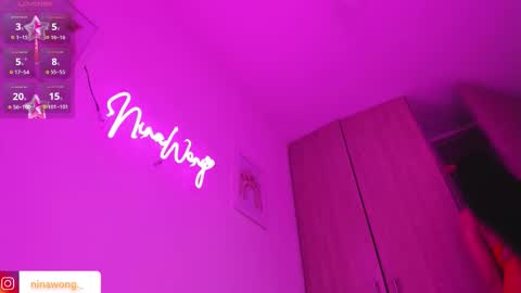 Snapshot of ninawong_ chatting on 11.20.25 Nina online show from 11.20.25