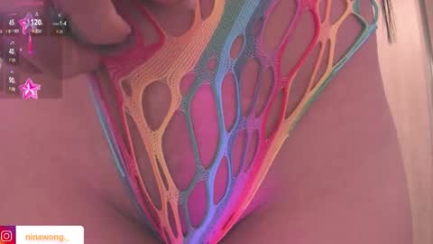 Snapshot of ninawong_ chatting on 12.02.25 Nina online show from 12.02.25