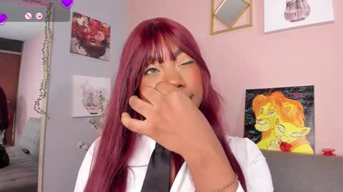 Snapshot of nini_martinii chatting on 02.15.25 NINI online show from 02.15.25