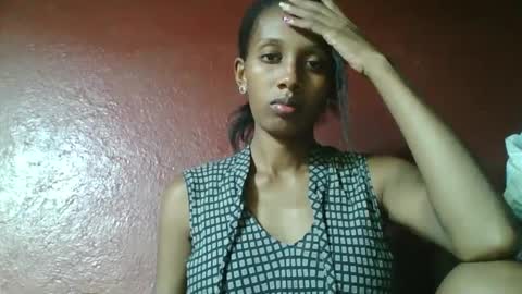 ninie246746 online show from 02.19.25