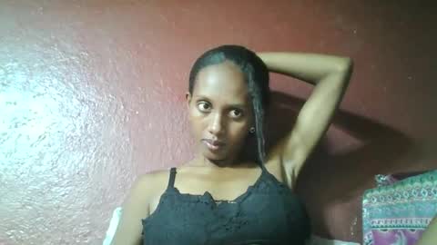 ninie246746 online show from 02.20.25