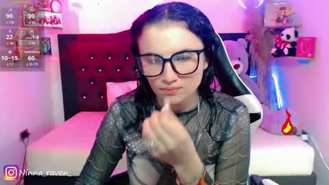 Snapshot of ninna_raven chatting on 05.25.26 Ninna online show from 05.25.26