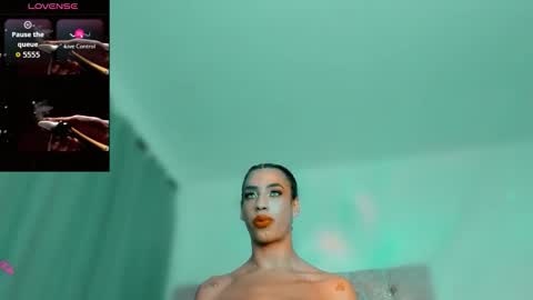 Snapshot of ninonbeart chatting on 02.20.26 Ninon Beart online show from 02.20.26