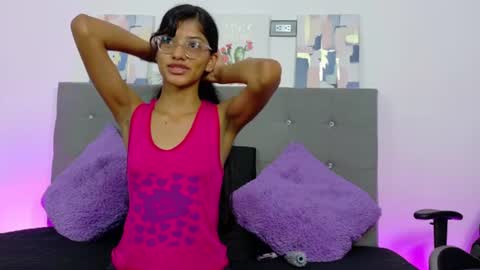 Snapshot of nira_lux chatting on 06.25.26 Nira Lux online show from 06.25.26
