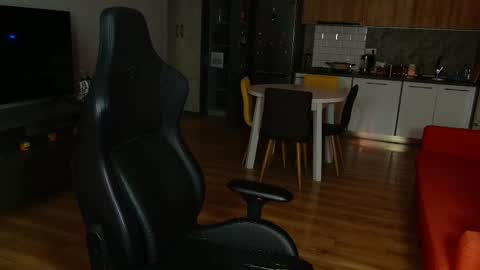 nitroshade online show from 01.05.25