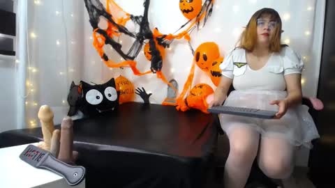 Niuk online show from 10.27.25