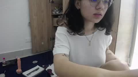 Snapshot of nix_vane chatting on 07.27.26 nix_vane online show from 07.27.26