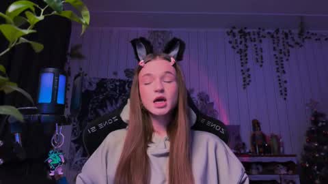 Snapshot of nloraaa chatting on 02.16.25 Tears Lora online show from 02.16.25