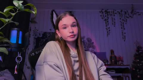 Snapshot of nloraaa chatting on 02.19.25 Tears Lora online show from 02.19.25