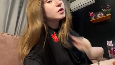 Snapshot of nloraaa chatting on 03.26.26 Tears Lora online show from 03.26.26