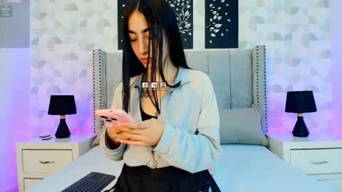 Snapshot of noa_morena chatting on 04.28.26 NATHALIA MORENO online show from 04.28.26