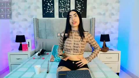 Snapshot of noa_morena chatting on 05.22.26 NATHALIA MORENO online show from 05.22.26