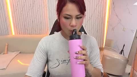 Snapshot of noa_tp chatting on 11.28.25 Noa online show from 11.28.25