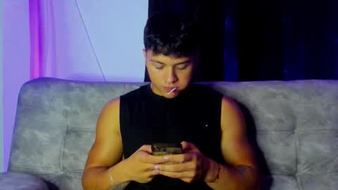 noah_223 online show from 12.15.25