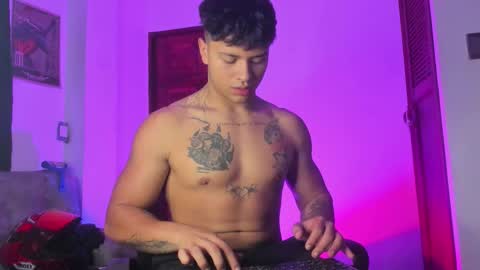 noah_223 online show from 02.13.26