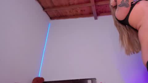 Snapshot of noah_beck42 chatting on 02.15.26 Sara online show from 02.15.26