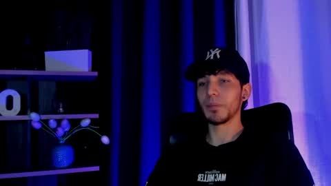 Noah Brigth online show from 10.30.25