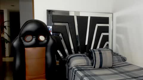 Noah Harris01 online show from 09.16.25