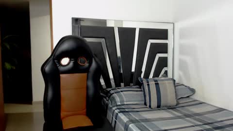 Noah Harris01 online show from 09.19.25